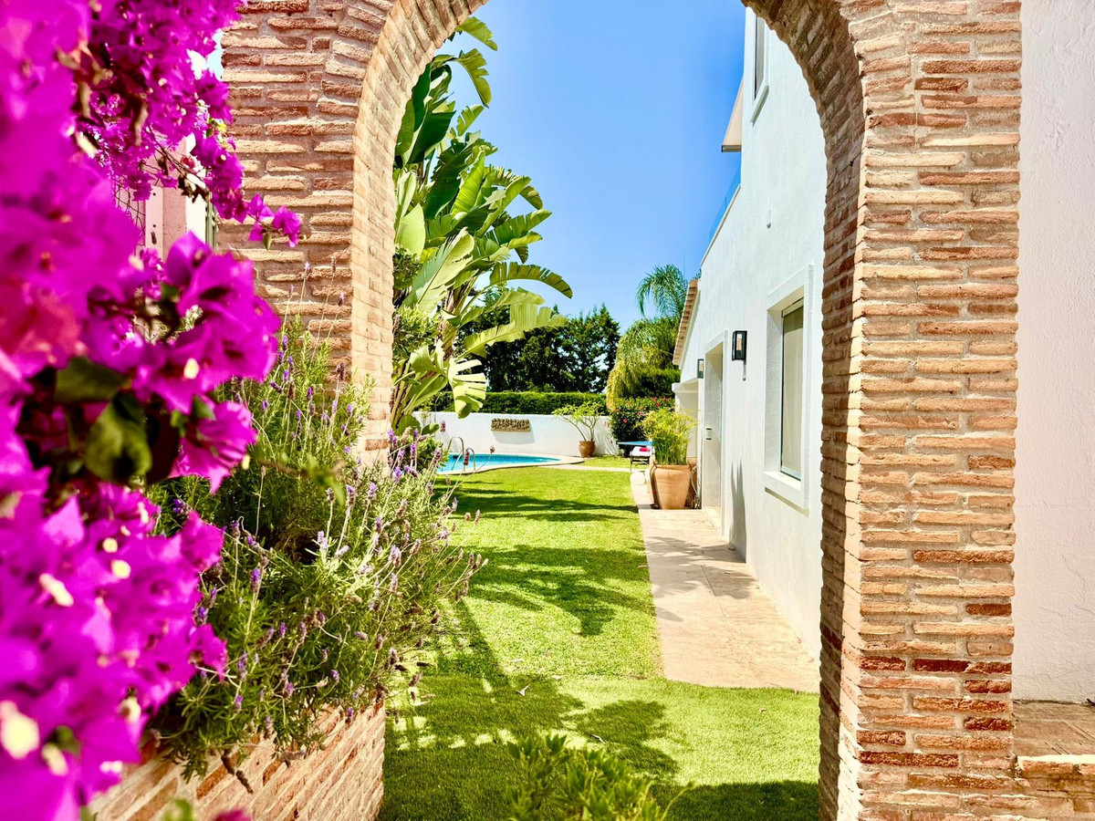 3 Bed, 2 Bath, HouseFor Sale, La Quinta, Malaga