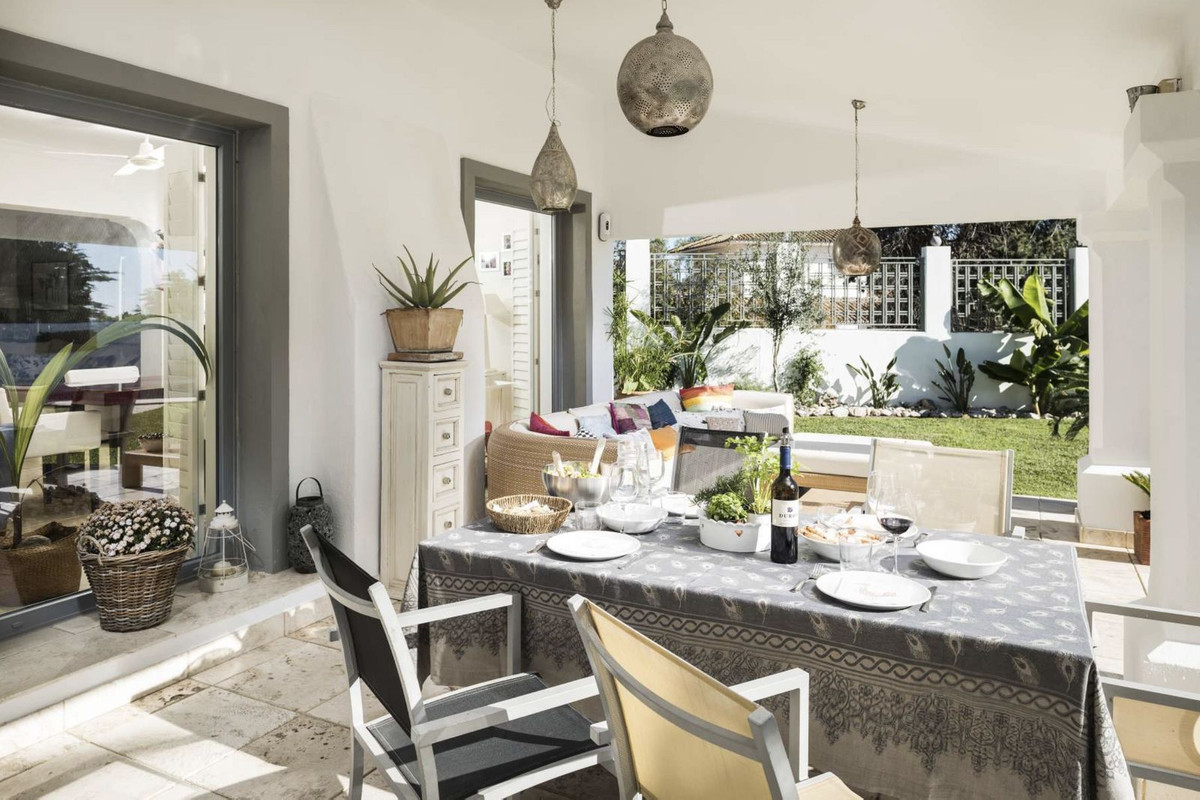 3 Bed, 2 Bath, HouseFor Sale, La Quinta, Malaga