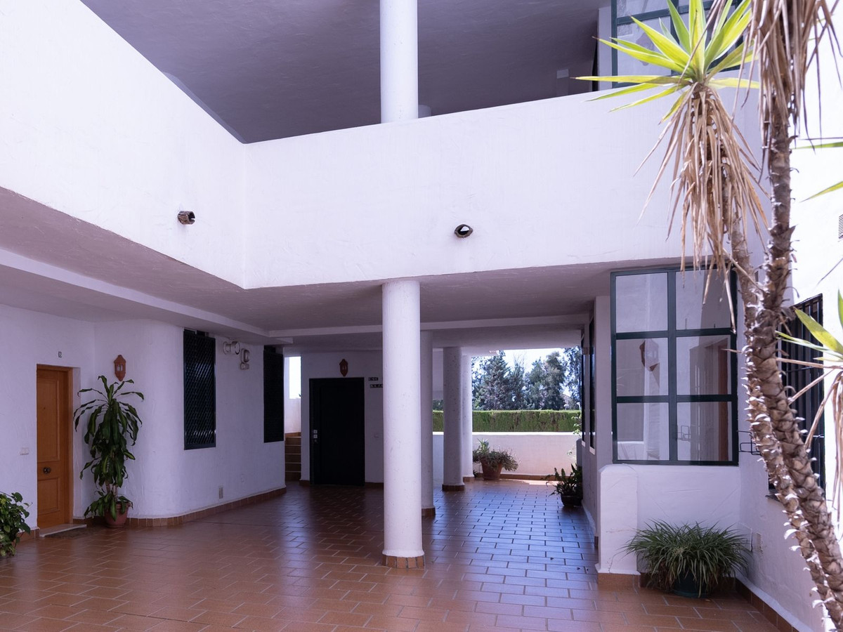 2 Bed, 1 Bath, ApartmentFor Sale, Marbella, Malaga