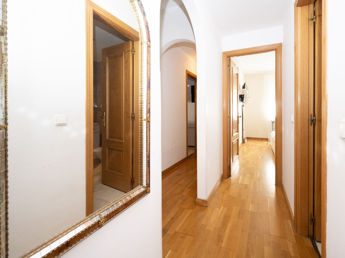 2 Bed, 1 Bath, ApartmentFor Sale, Marbella, Malaga