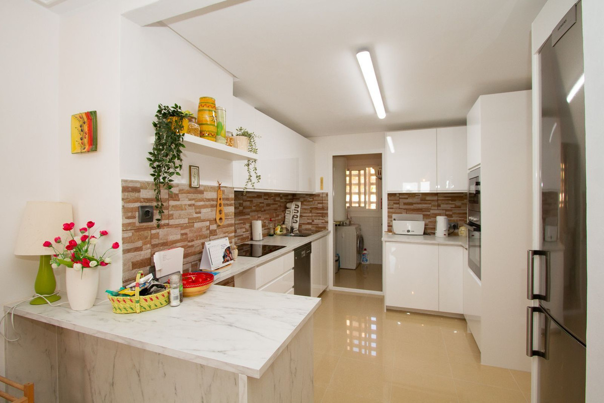2 Bed, 2 Bath, ApartmentFor Sale, La Mairena, Malaga