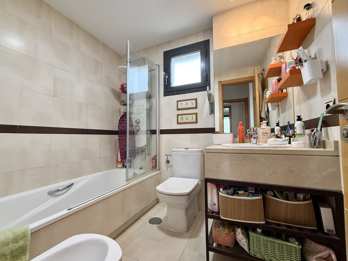 3 Bed, 2 Bath, ApartmentFor Sale, La Cala de Mijas, Malaga