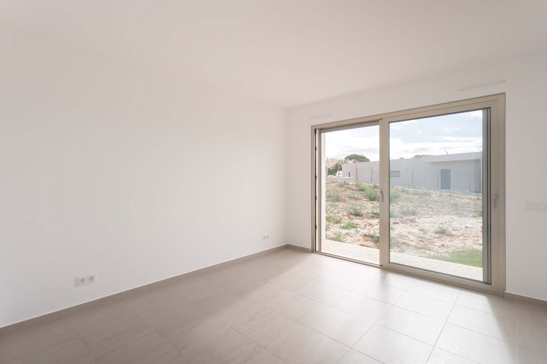 3 Bed, 2 Bath, HouseFor Sale, Caldas da Rainha, Leiria, 2500-568