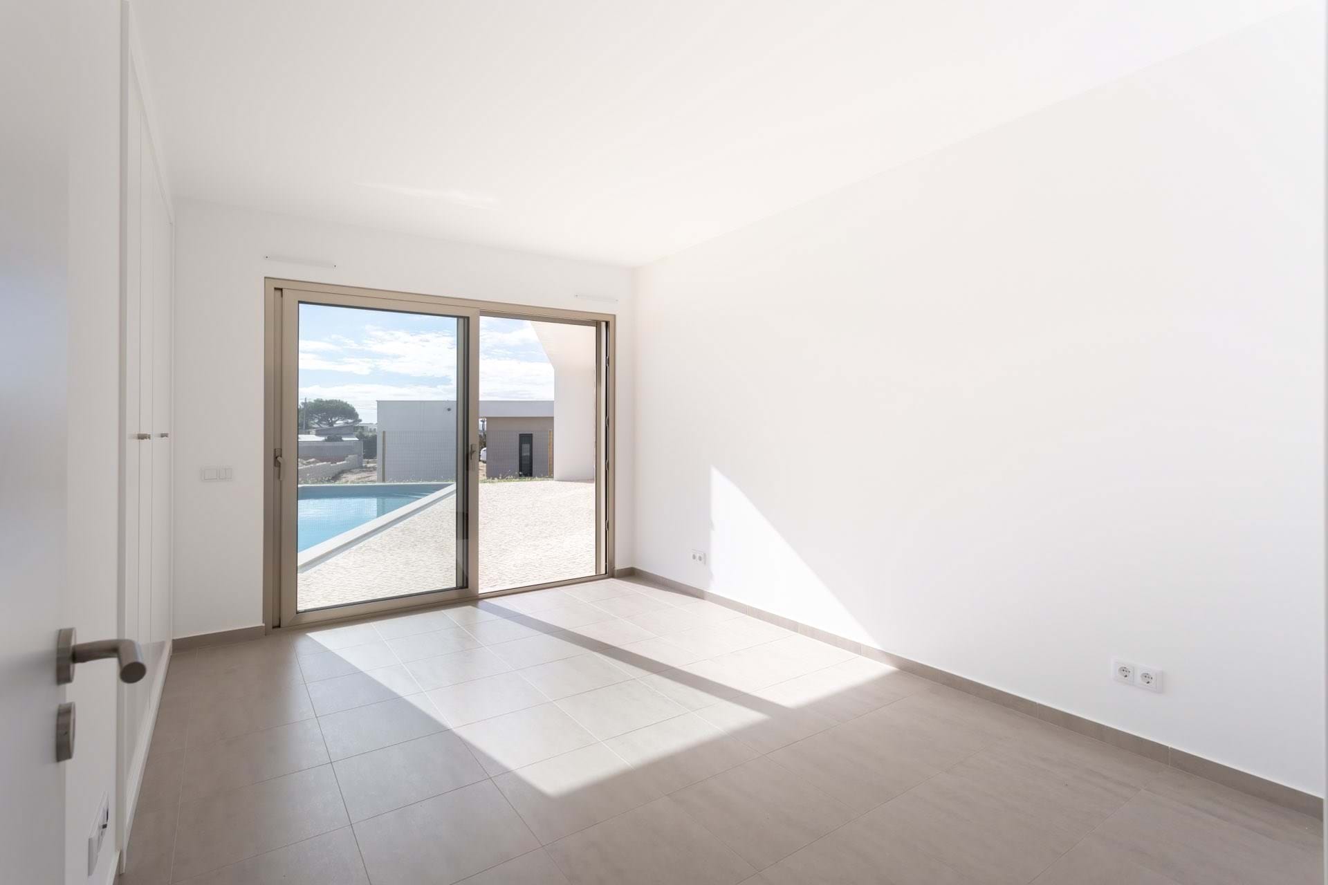 3 Bed, 2 Bath, HouseFor Sale, Caldas da Rainha, Leiria, 2500-568