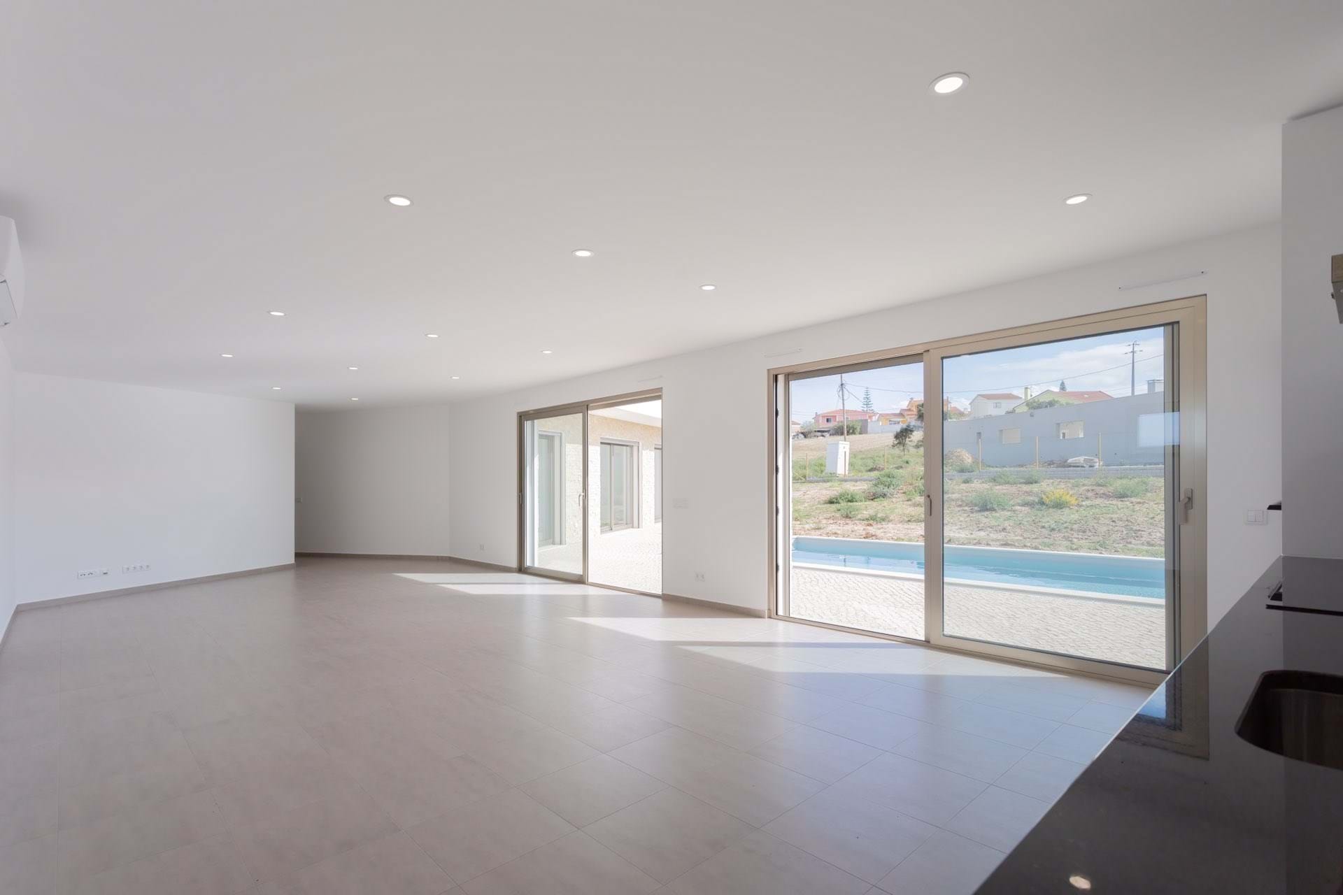 3 Bed, 2 Bath, HouseFor Sale, Caldas da Rainha, Leiria, 2500-568