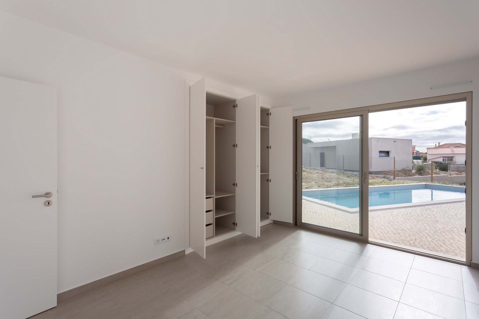 3 Bed, 2 Bath, HouseFor Sale, Caldas da Rainha, Leiria, 2500-568