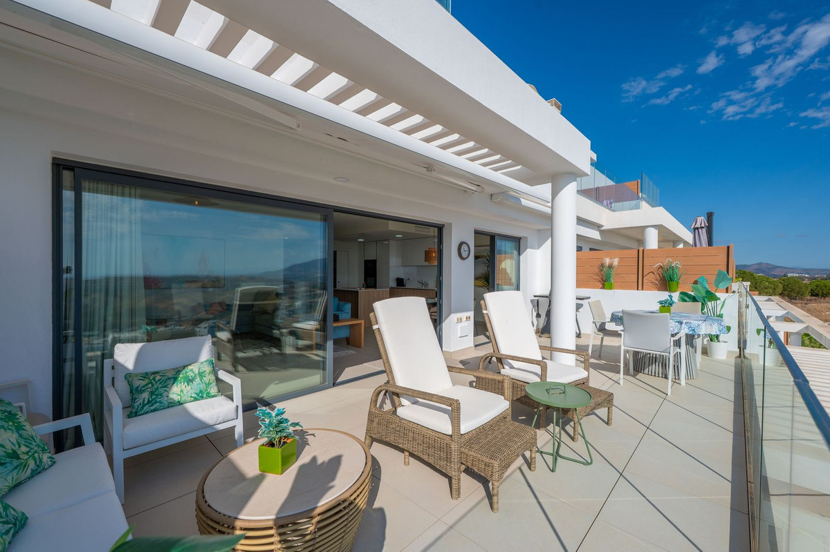 2 Bed, 2 Bath, ApartmentFor Sale, Calanova Golf, Malaga