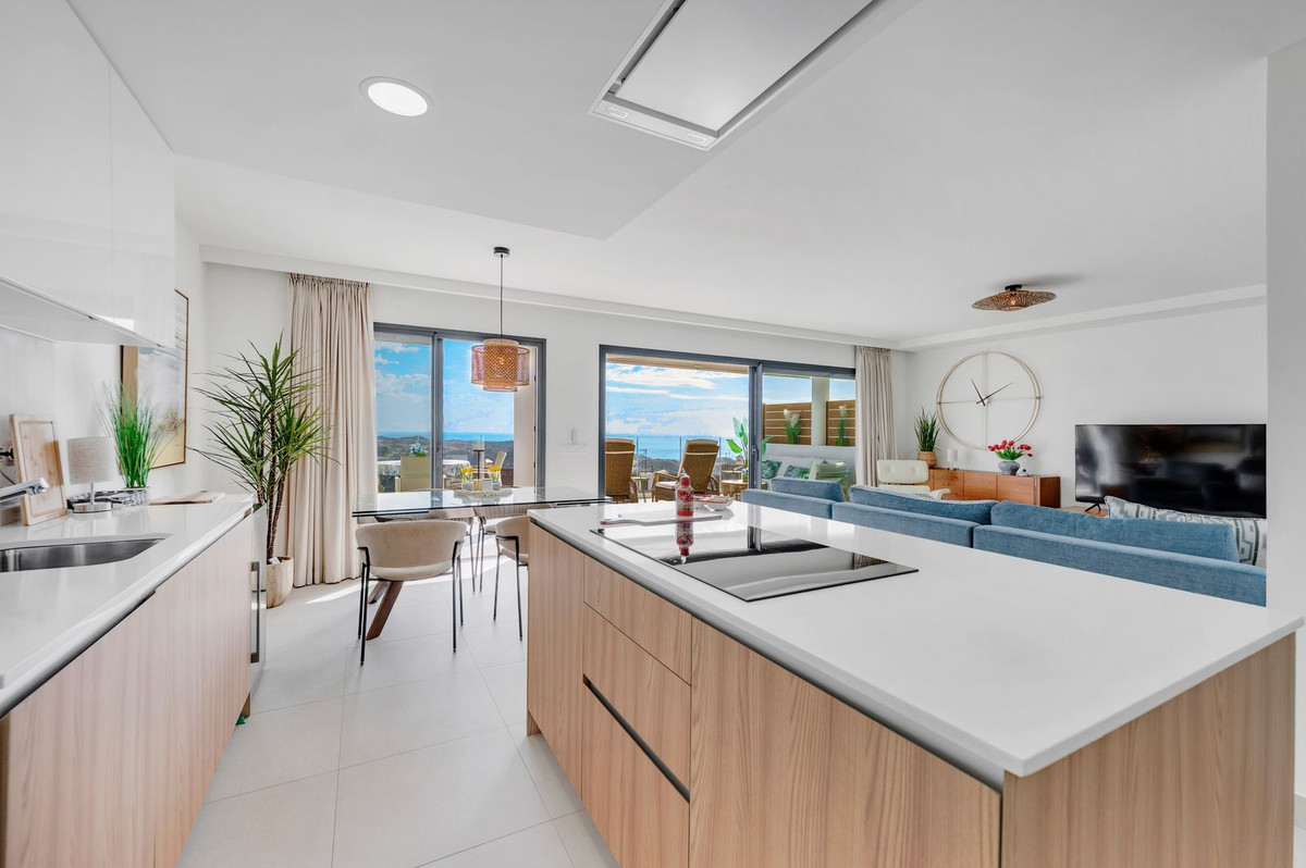 2 Bed, 2 Bath, ApartmentFor Sale, Calanova Golf, Malaga