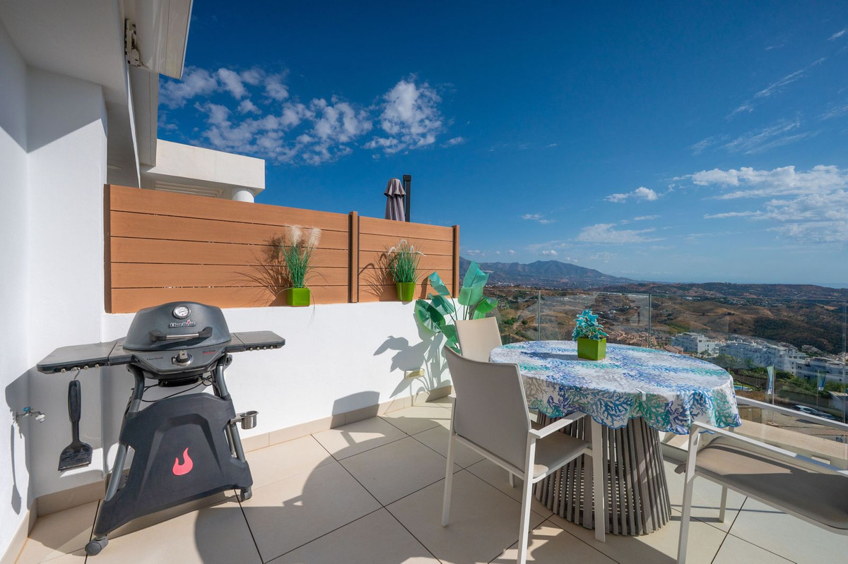 2 Bed, 2 Bath, ApartmentFor Sale, Calanova Golf, Malaga