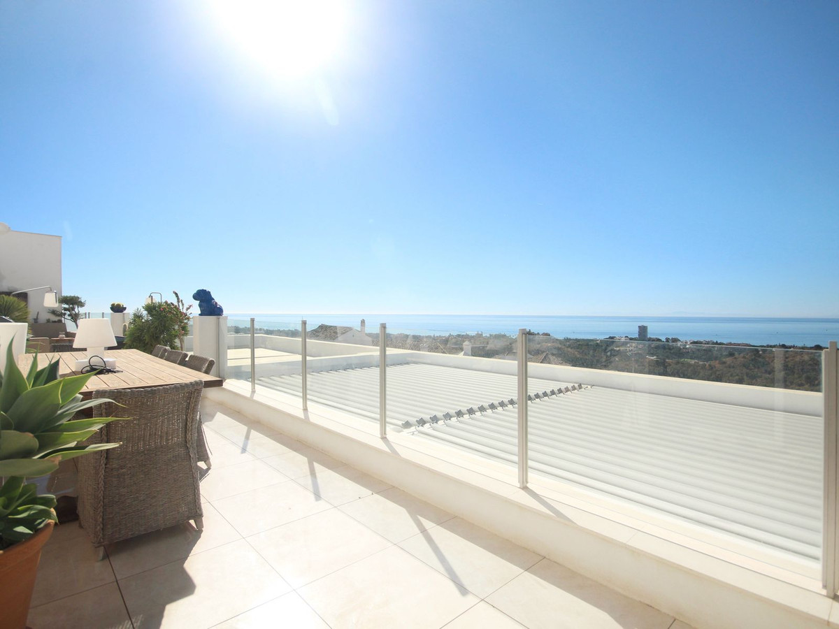 2 Bed, 2 Bath, ApartmentFor Sale, Los Monteros, Malaga