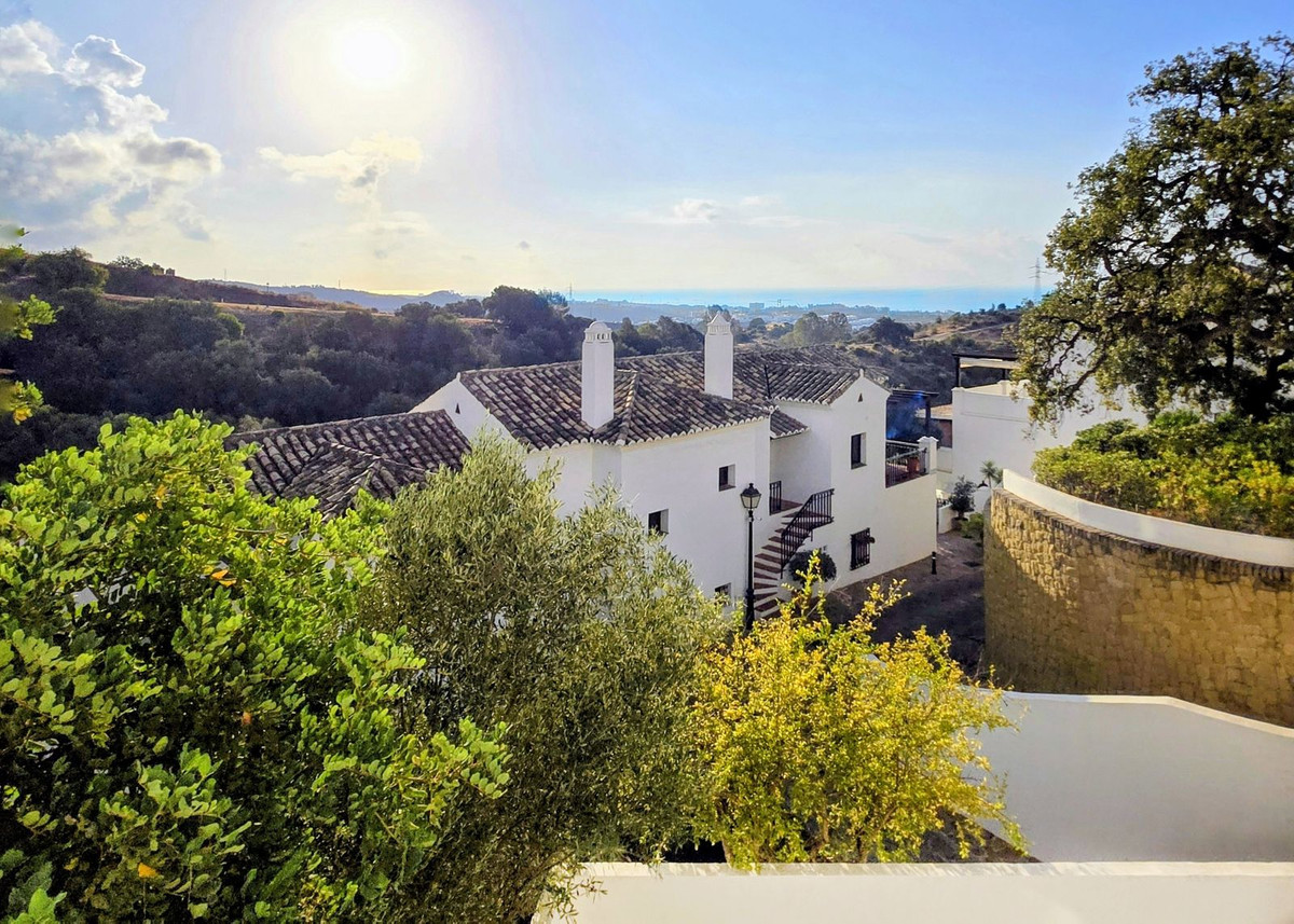 3 Bed, 4 Bath, ApartmentFor Sale, Los Monteros, Malaga