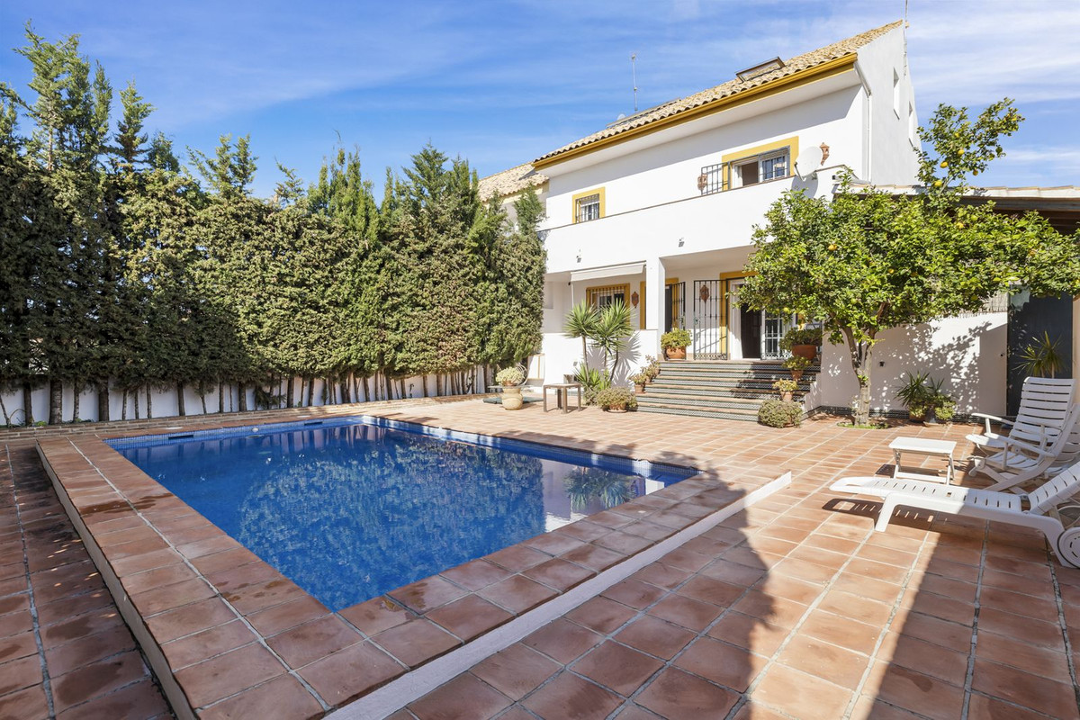 4 Bed, 3 Bath, HouseFor Sale, San Pedro de Alcantara, Malaga