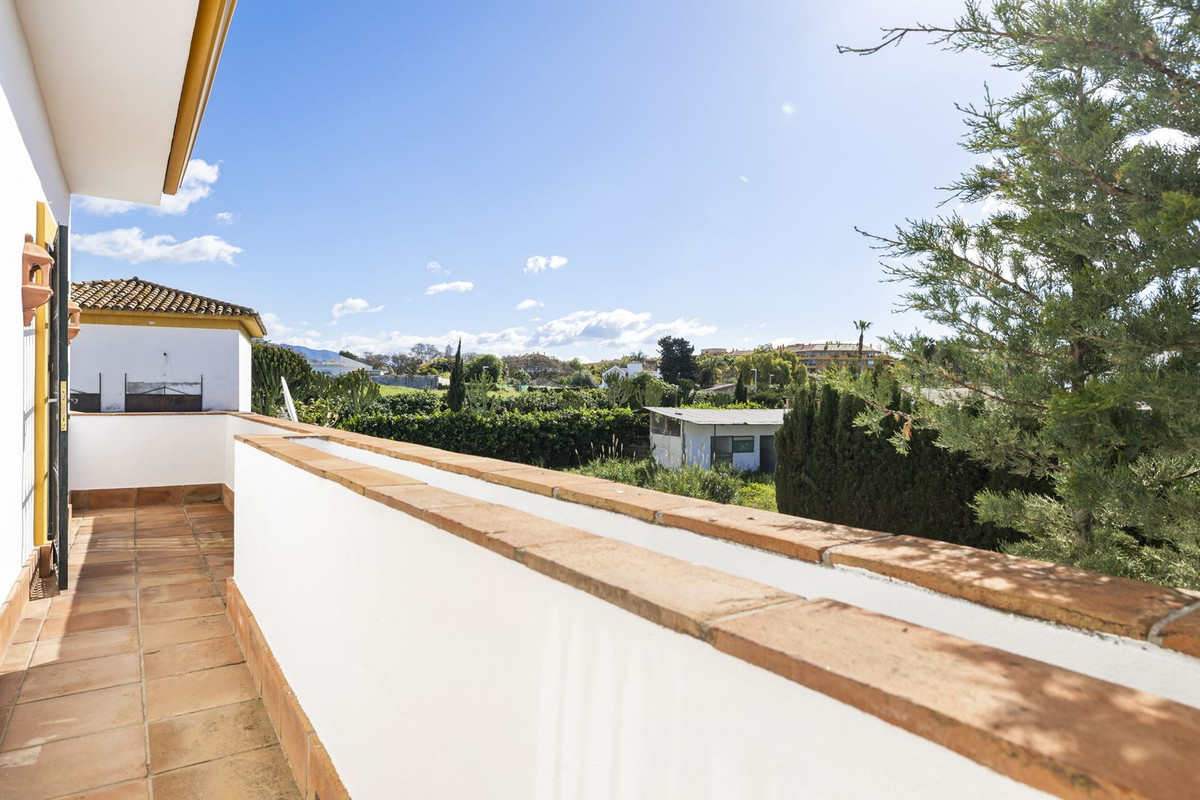 4 Bed, 3 Bath, HouseFor Sale, San Pedro de Alcantara, Malaga