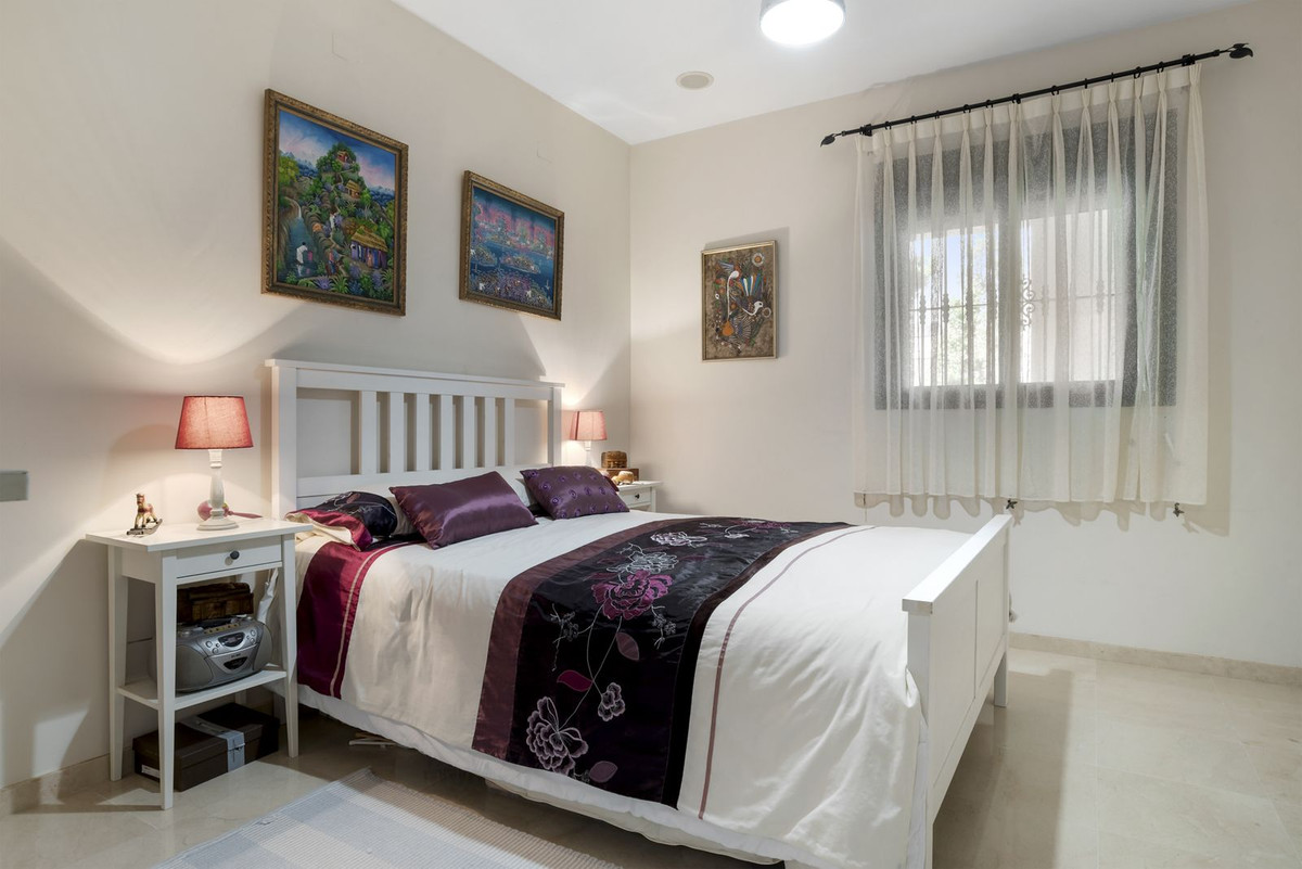 2 Bed, 2 Bath, ApartmentFor Sale, Guadalmina Alta, Malaga