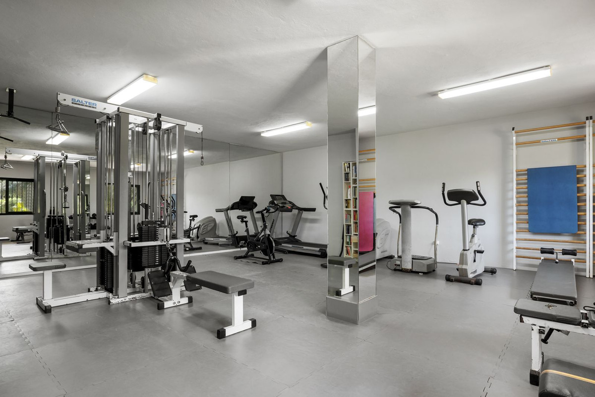 2 Bed, 2 Bath, ApartmentFor Sale, Guadalmina Alta, Malaga