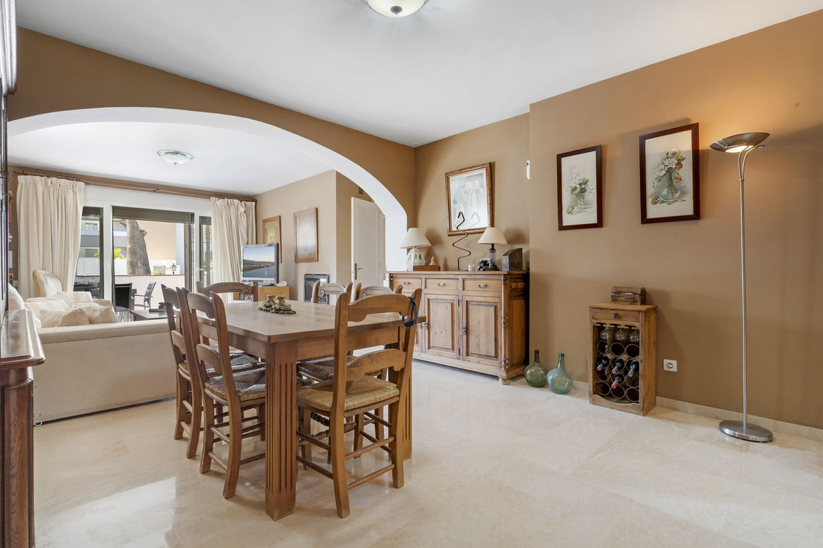 3 Bed, 3 Bath, ApartmentFor Sale, Nueva Andalucia, Malaga