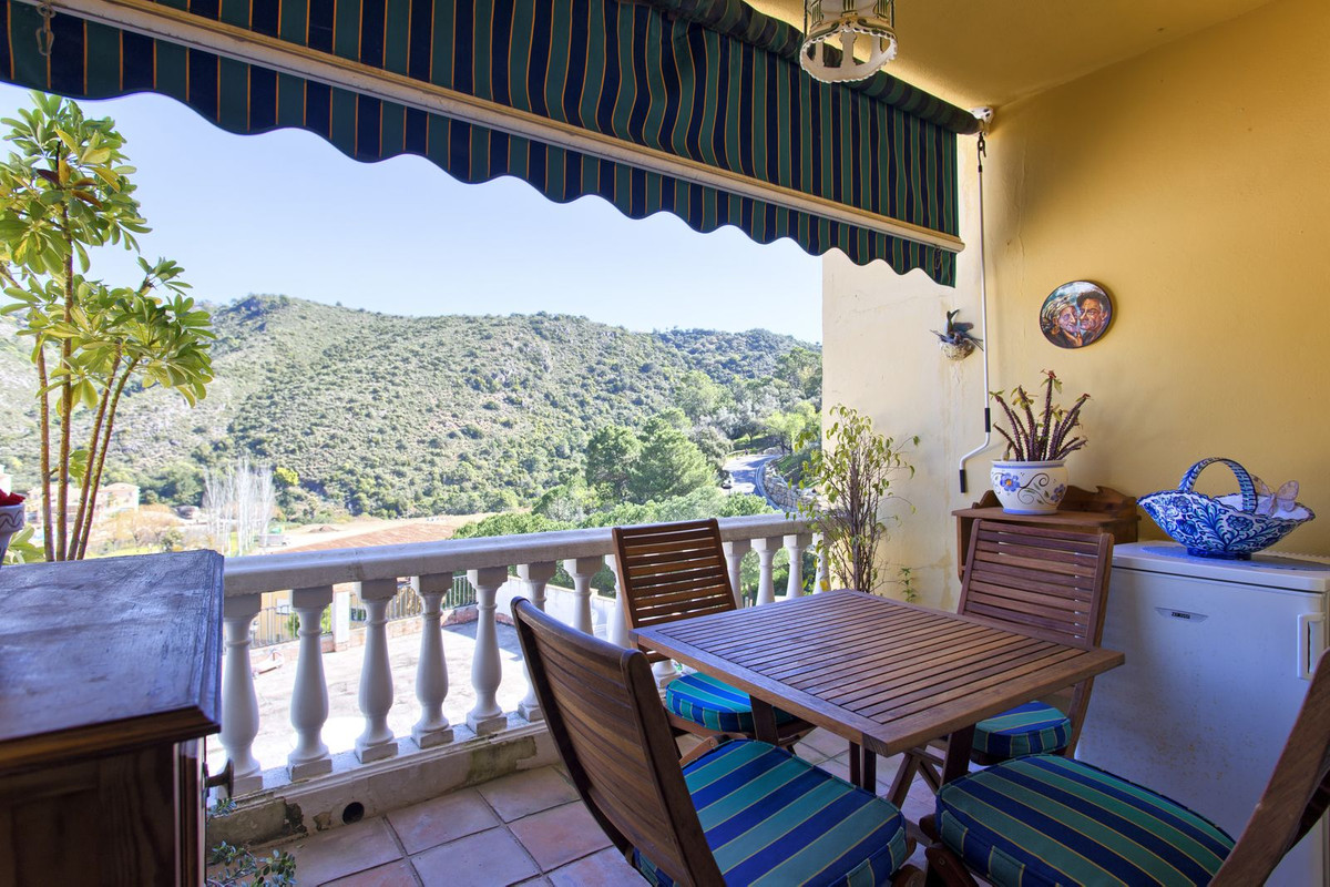 3 Bed, 2 Bath, HouseFor Sale, Benahavis, Malaga
