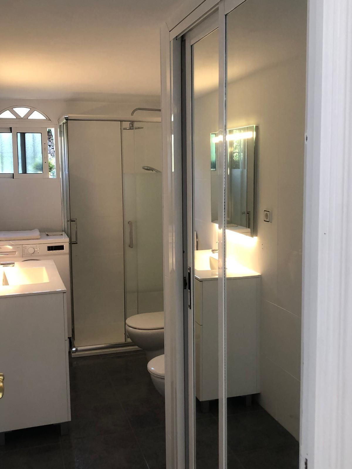 2 Bed, 1 Bath, ApartmentFor Sale, Estepona, Malaga