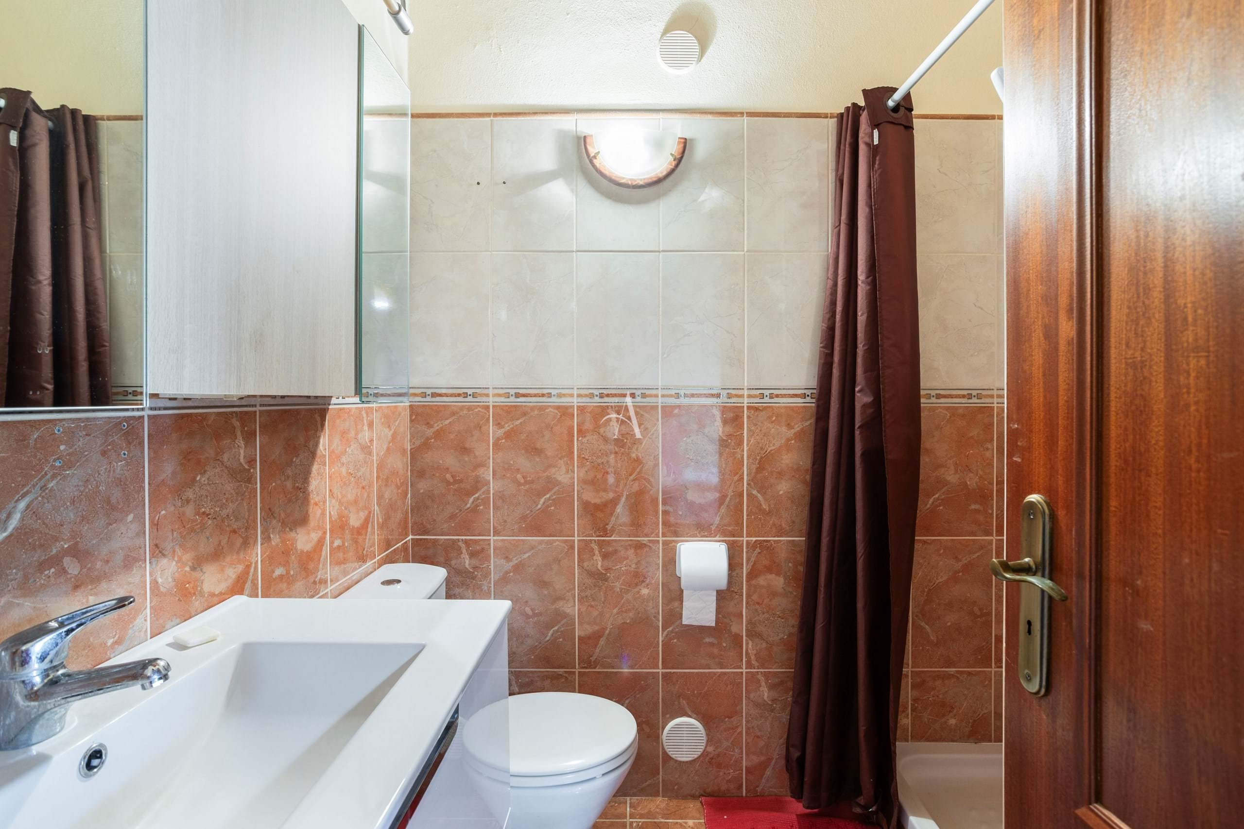 3 Bed, 4 Bath, HouseFor Sale, Santa Barbara de Nexe, Faro, Faro