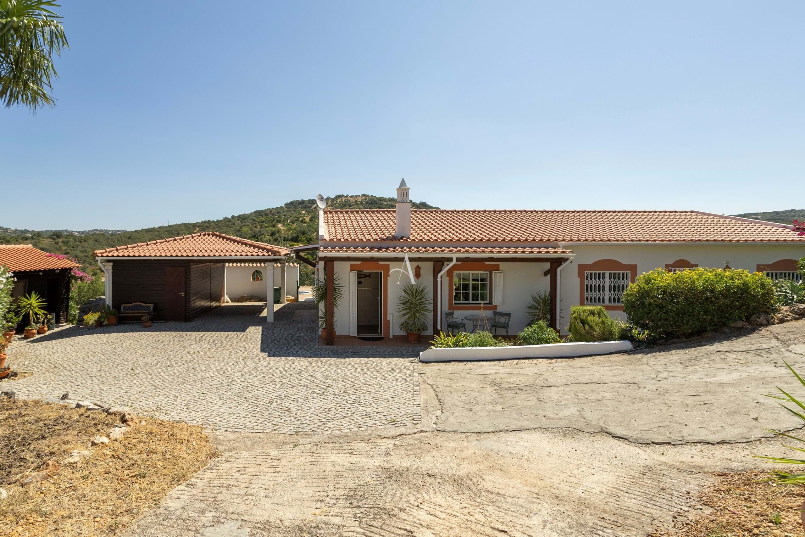 3 Bed, 4 Bath, HouseFor Sale, Santa Barbara de Nexe, Faro, Faro