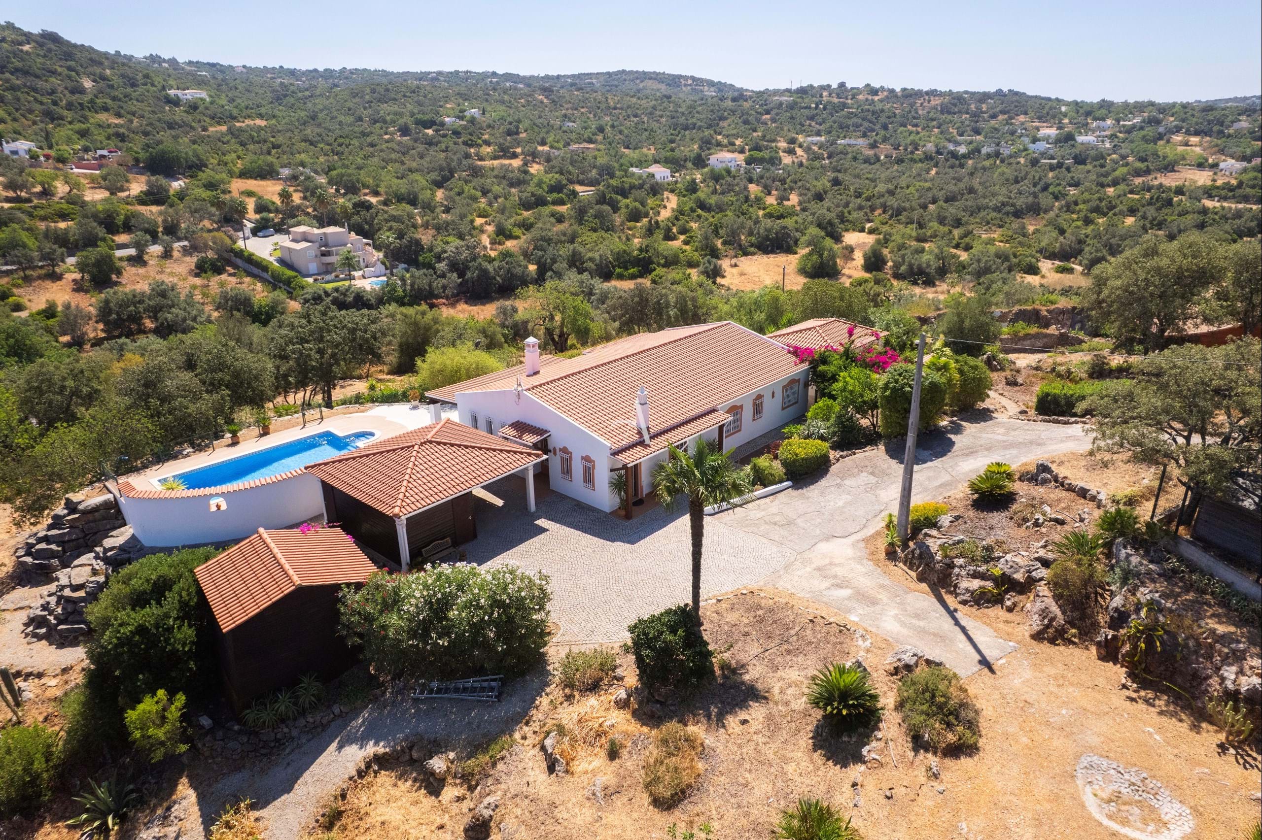 3 Bed, 4 Bath, HouseFor Sale, Santa Barbara de Nexe, Faro, Faro