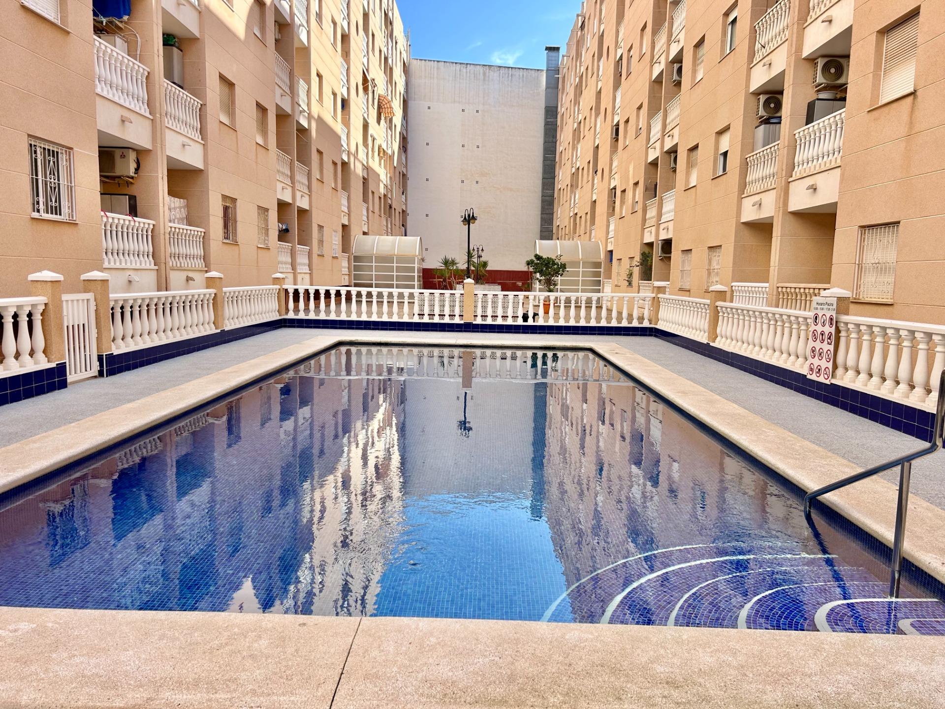 2 Bed, 1 Bath, ApartmentFor Sale, Torrevieja, Alicante