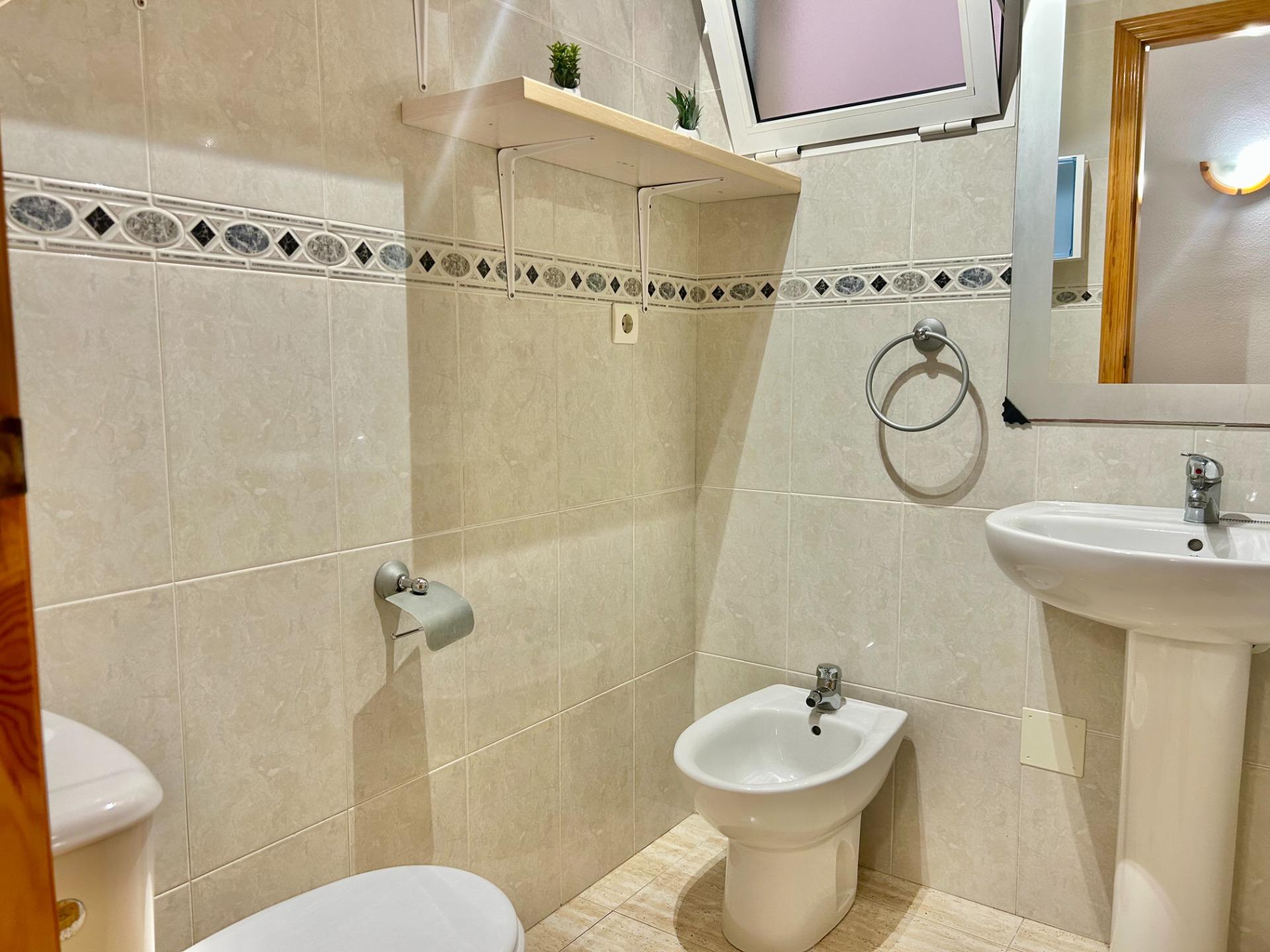2 Bed, 1 Bath, ApartmentFor Sale, Torrevieja, Alicante