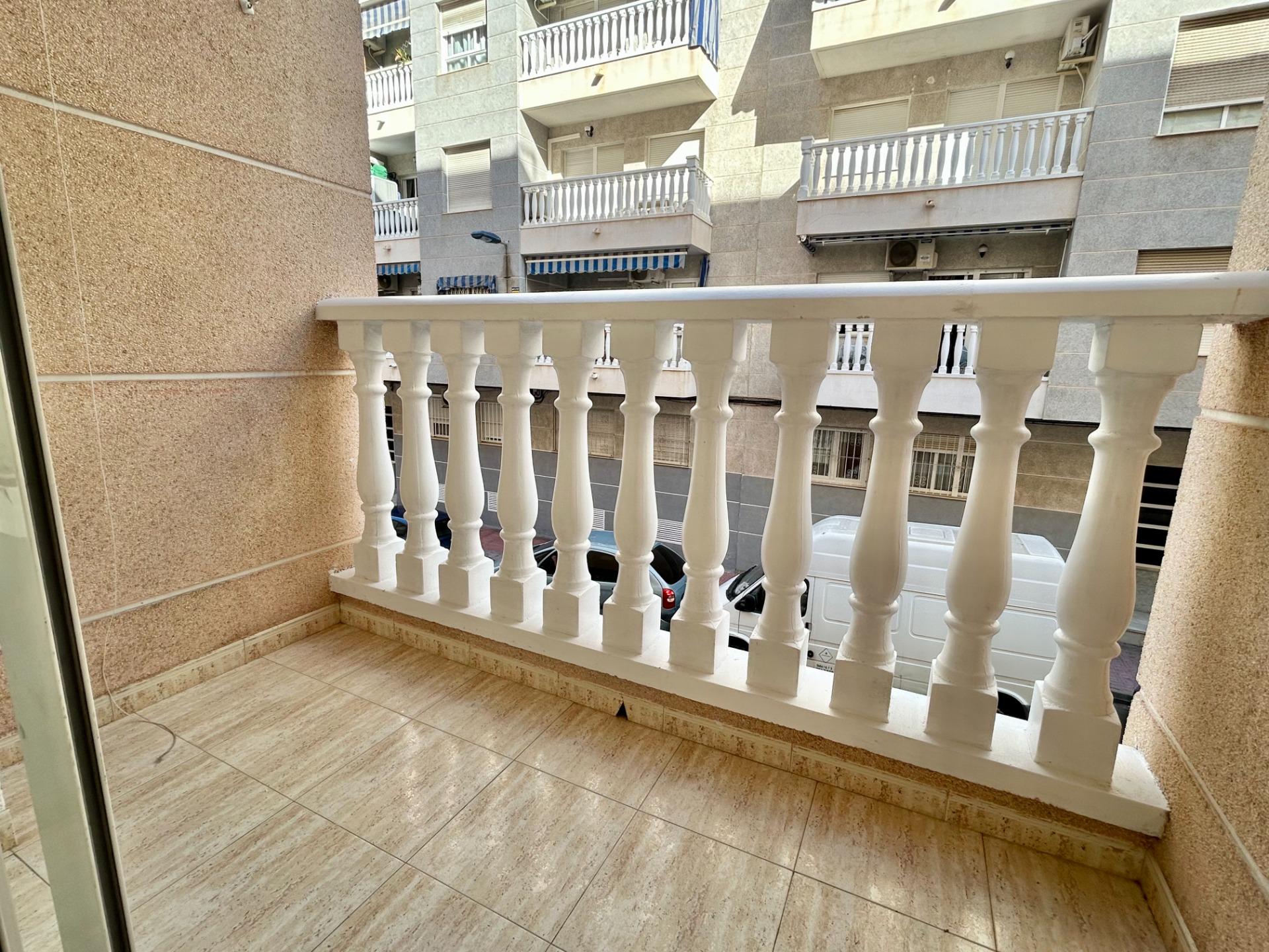 2 Bed, 1 Bath, ApartmentFor Sale, Torrevieja, Alicante