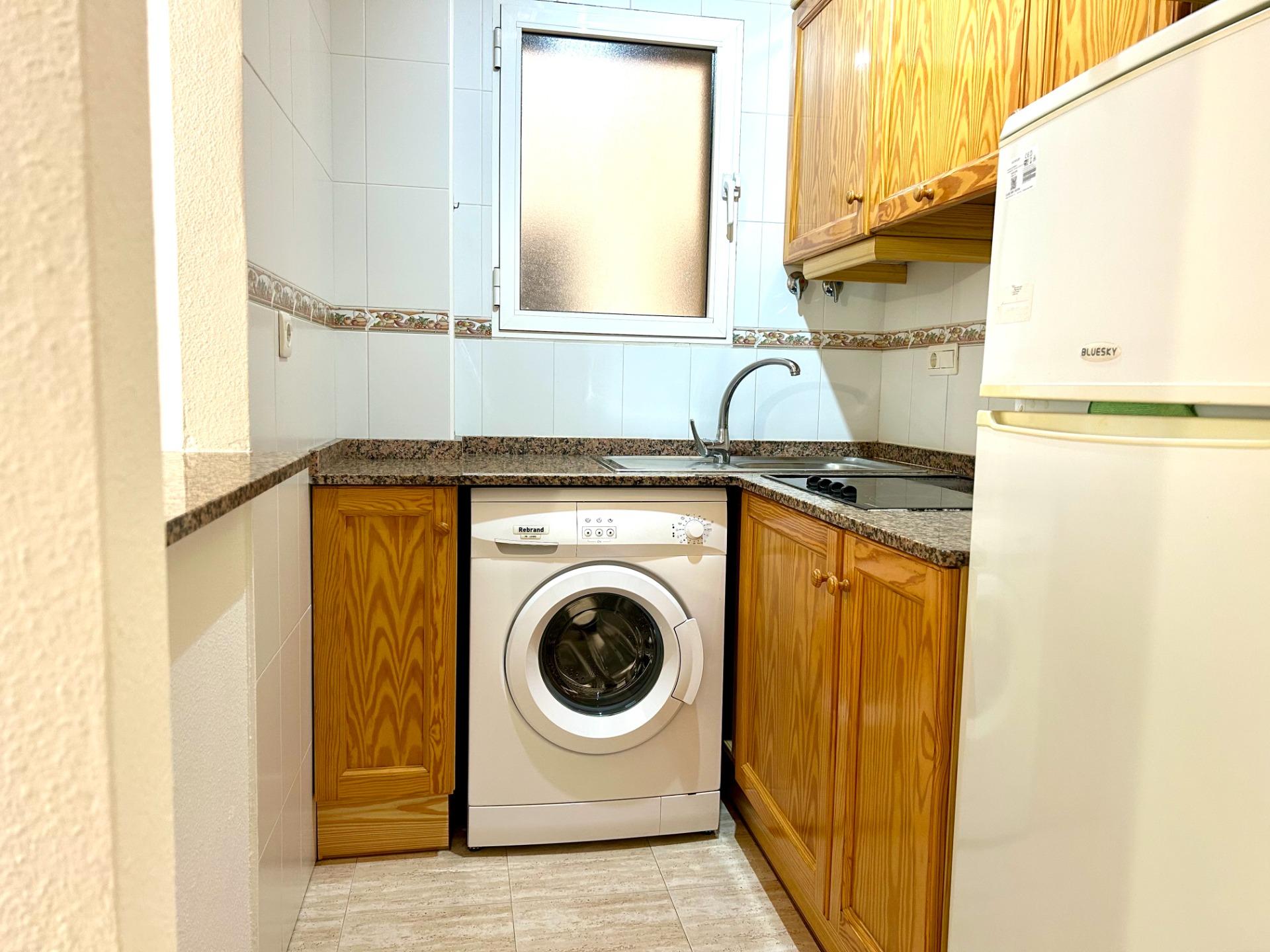 2 Bed, 1 Bath, ApartmentFor Sale, Torrevieja, Alicante