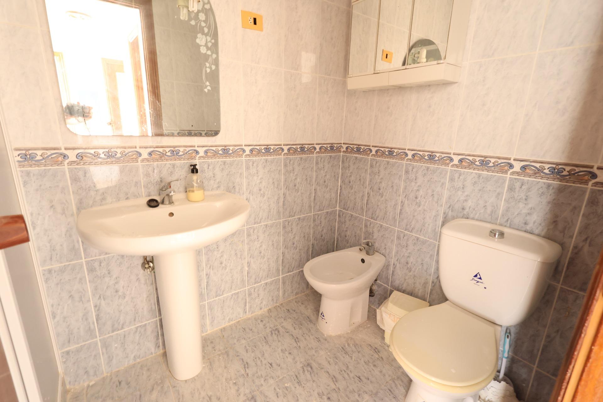 2 Bed, 1 Bath, ApartmentFor Sale, Torrevieja, Alicante
