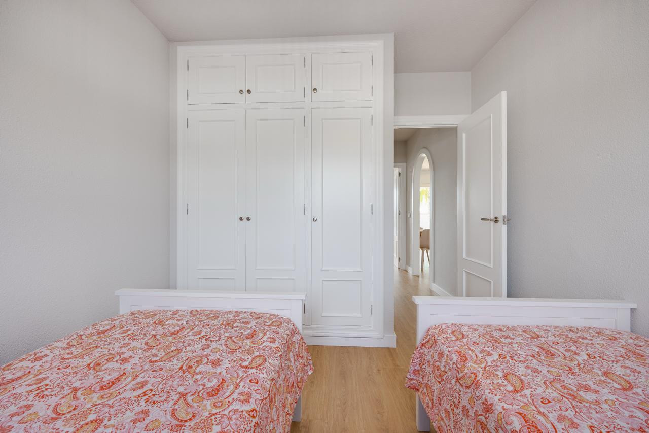 2 Bed, 1 Bath, ApartmentFor Sale, Orihuela Costa, Alicante