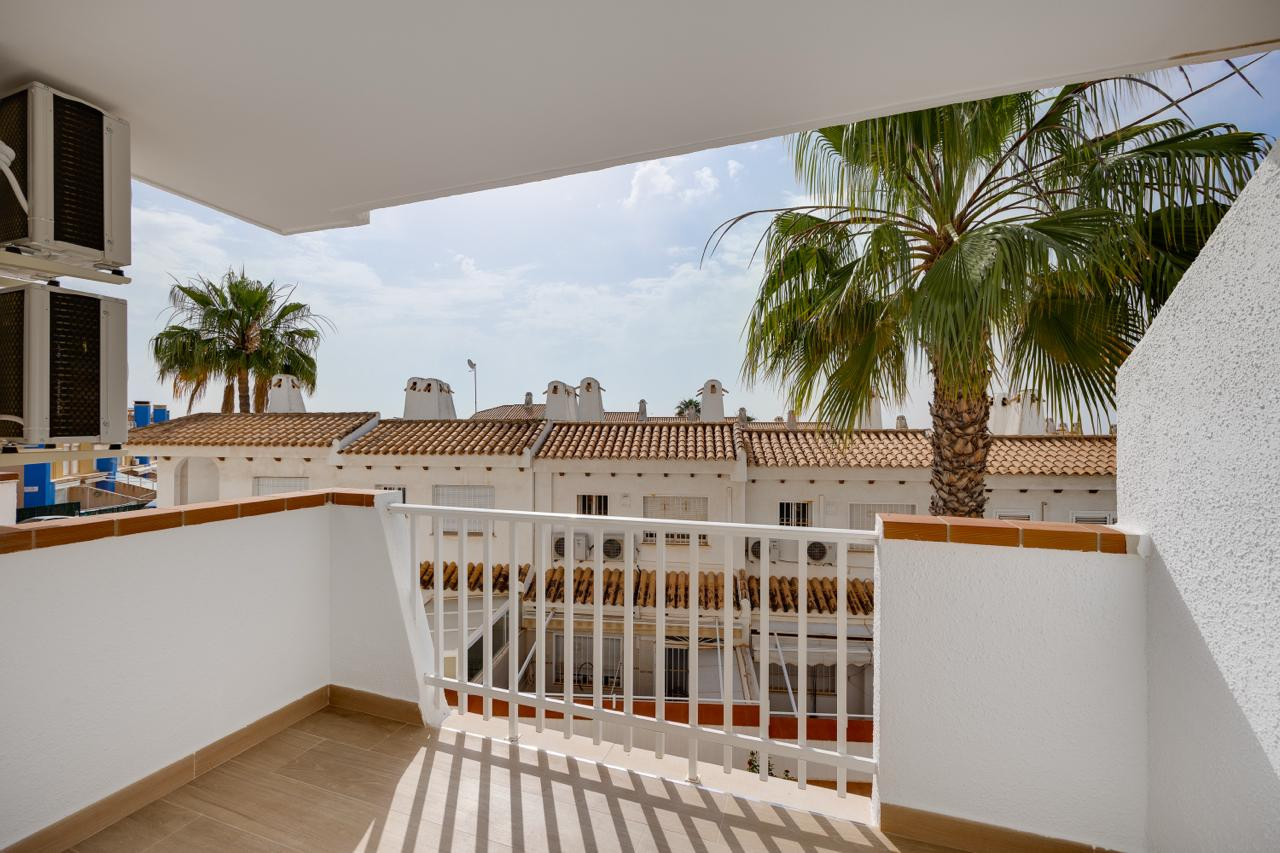 2 Bed, 1 Bath, ApartmentFor Sale, Orihuela Costa, Alicante