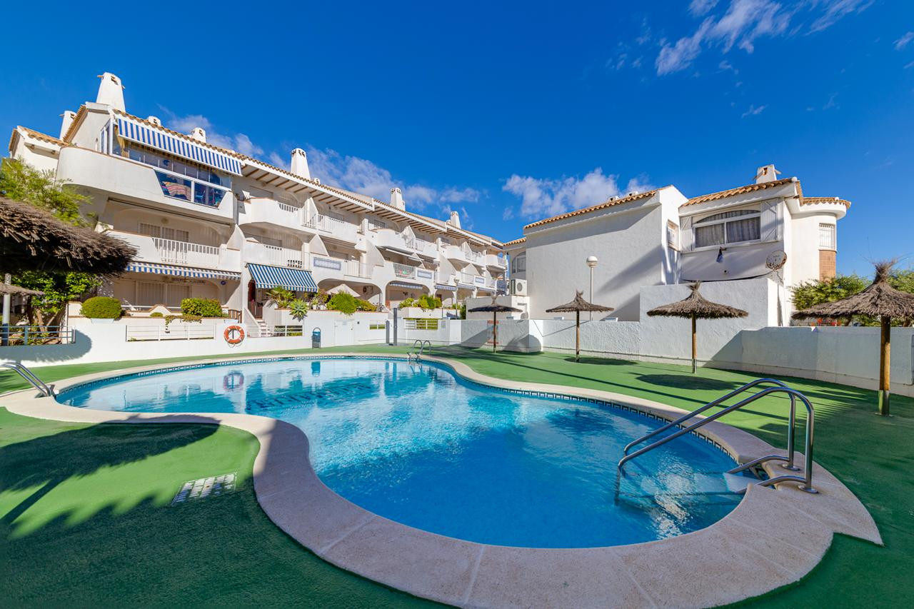 2 Bed, 1 Bath, ApartmentFor Sale, Orihuela Costa, Alicante