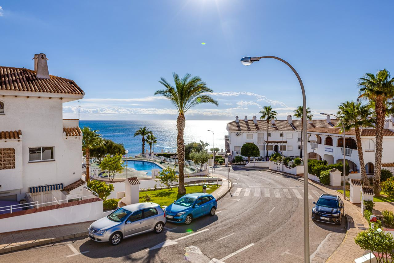 2 Bed, 1 Bath, ApartmentFor Sale, Orihuela Costa, Alicante