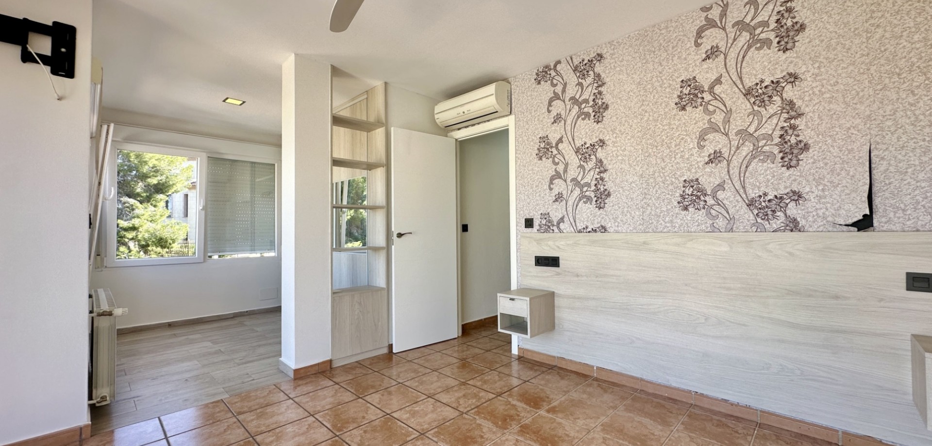 4 Bed, 2 Bath, HouseFor Sale, Orihuela Costa, Alicante