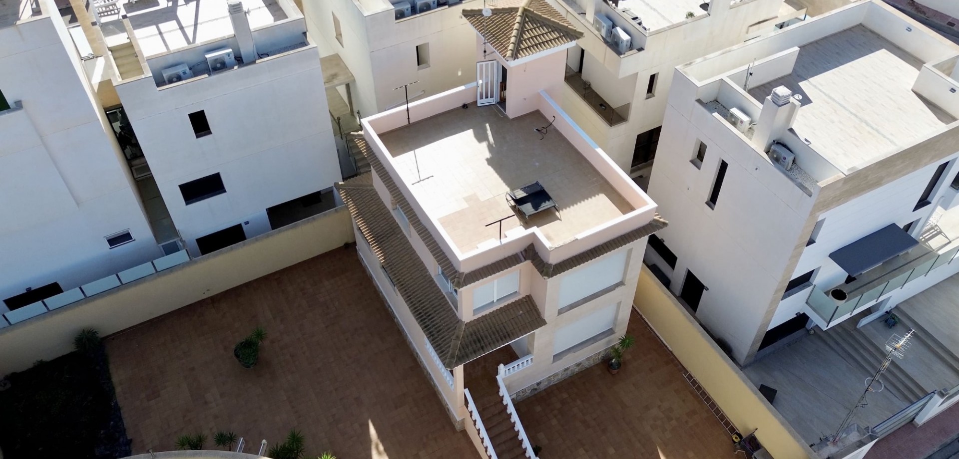 4 Bed, 2 Bath, HouseFor Sale, Orihuela Costa, Alicante