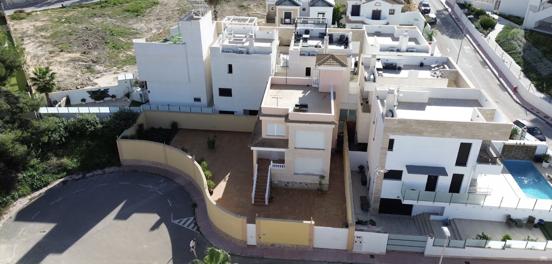 4 Bed, 2 Bath, HouseFor Sale, Orihuela Costa, Alicante