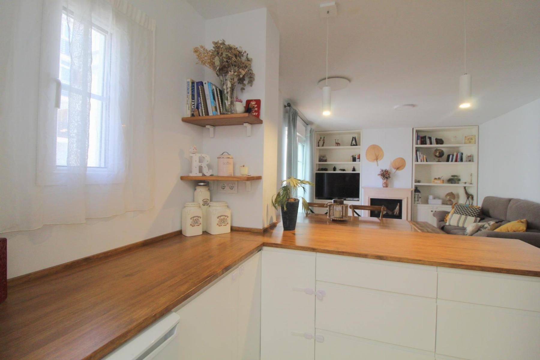 3 Bed, 2 Bath, ApartmentFor Sale, Torrevieja, Alicante