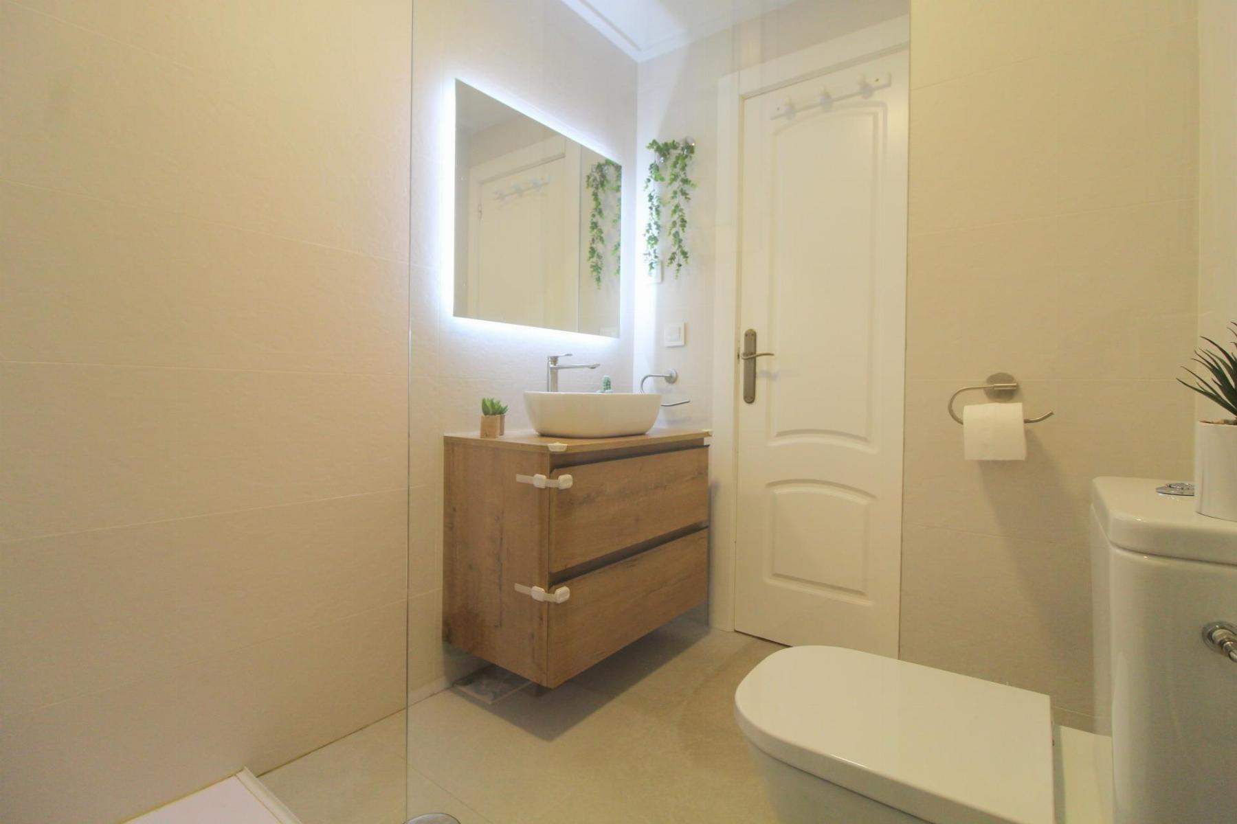 3 Bed, 2 Bath, ApartmentFor Sale, Torrevieja, Alicante