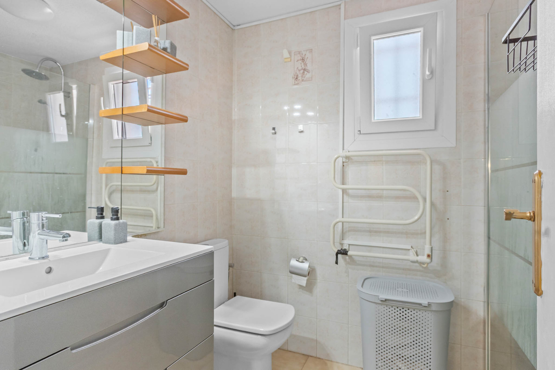 2 Bed, 1 Bath, HouseFor Sale, Torrevieja, Alicante