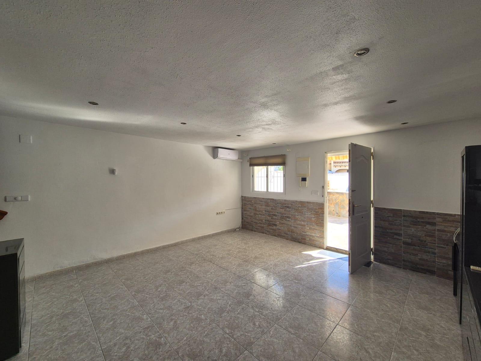 3 Bed, 2 Bath, HouseFor Sale, Torrevieja, Alicante