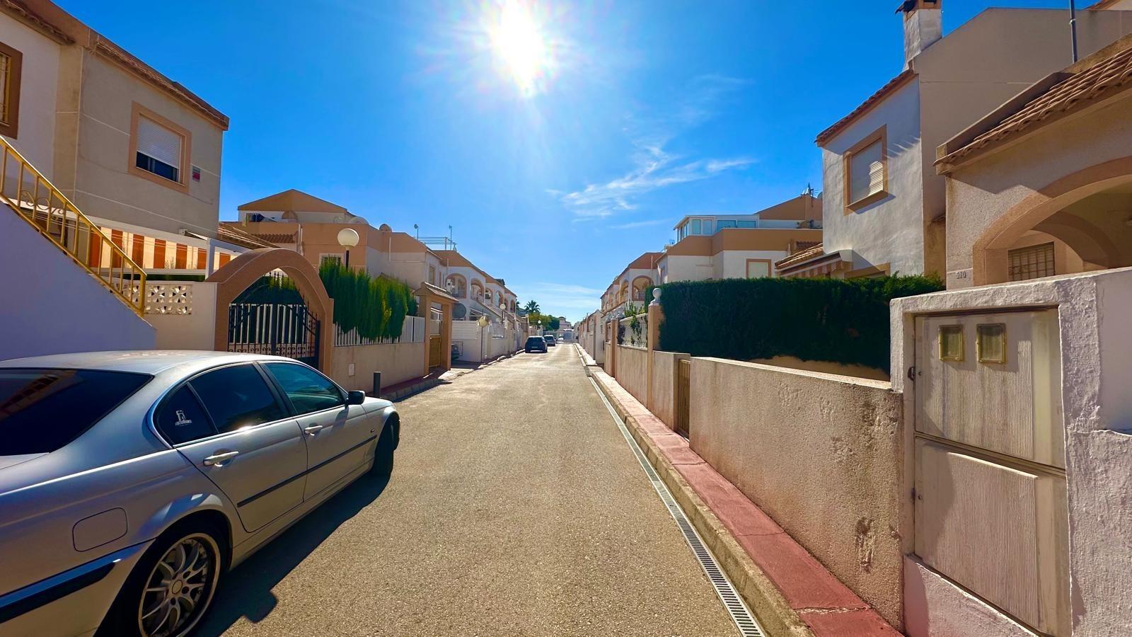 2 Bed, 1 Bath, HouseFor Sale, Torrevieja, Alicante