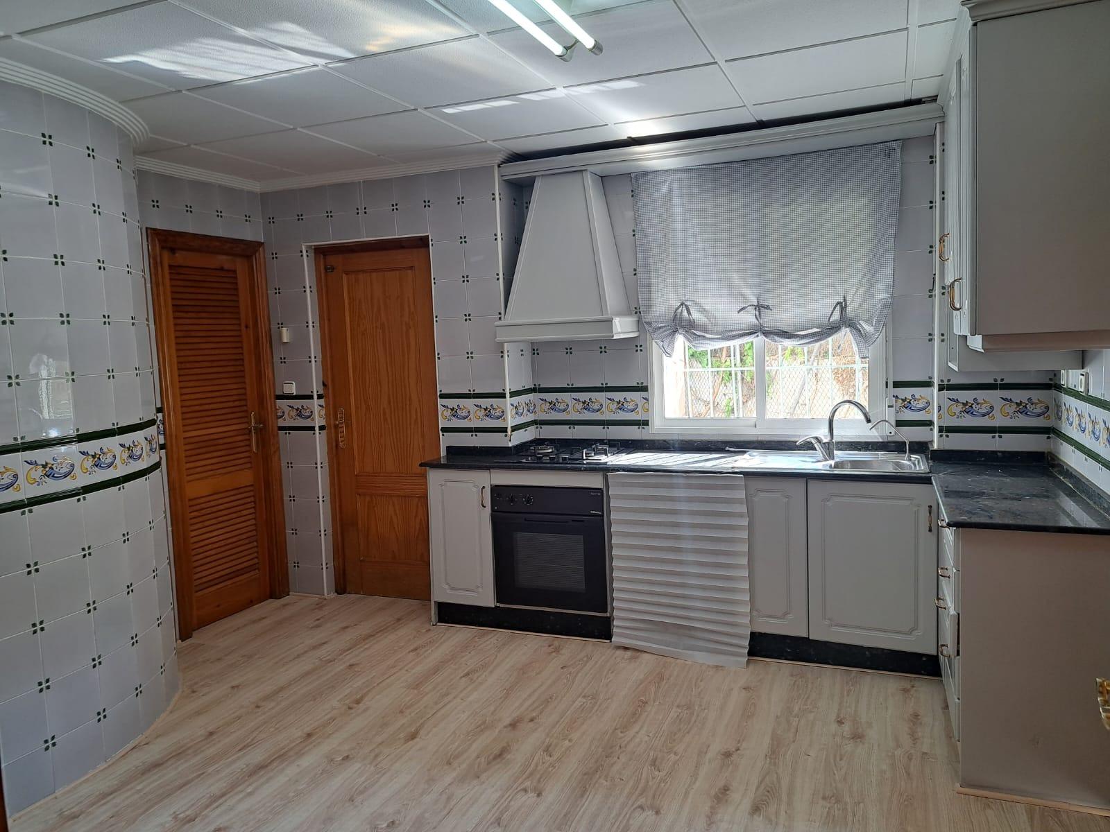 5 Bed, 3 Bath, HouseFor Sale, Orihuela, Alicante