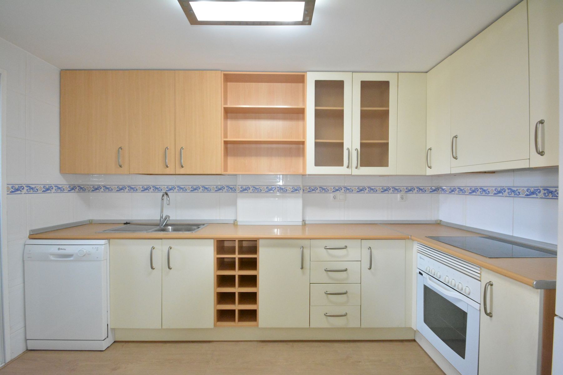 3 Bed, 2 Bath, ApartmentFor Sale, Guardamar Del Segura, Alicante