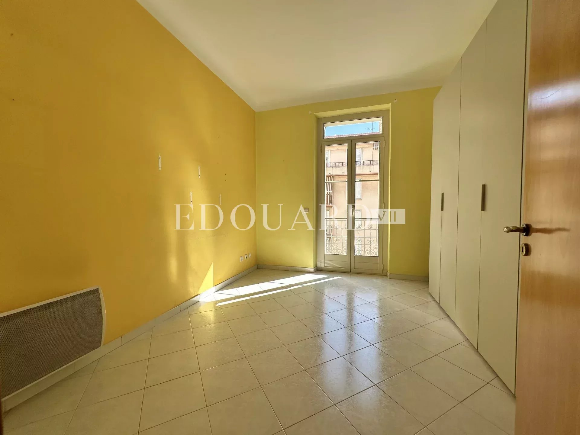 3 Bed, 1 Bath, ApartmentFor Sale, Menton, Alpes-Maritimes