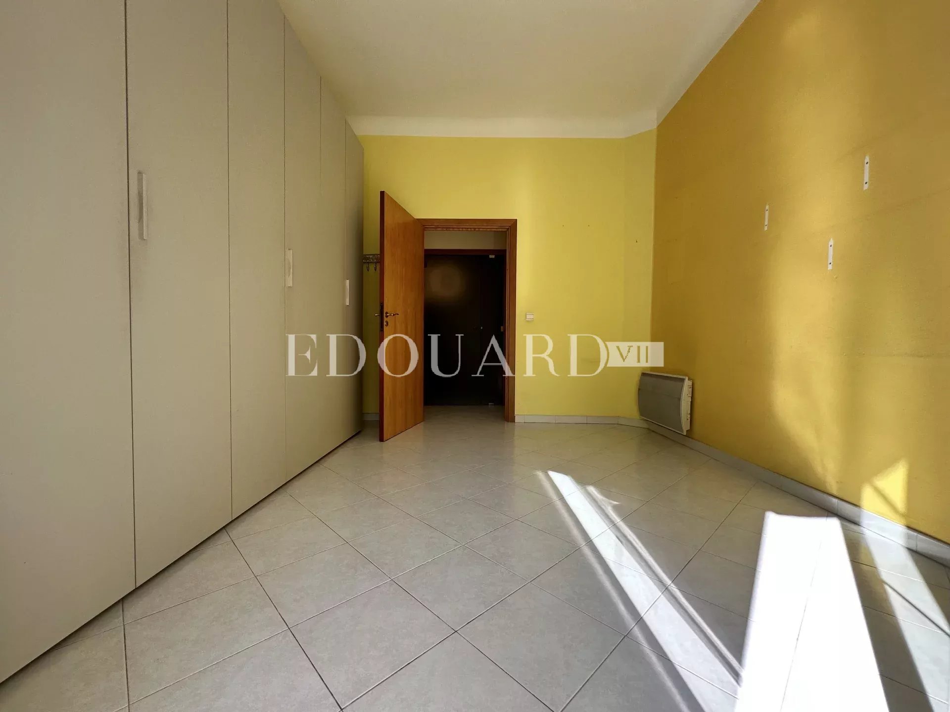 3 Bed, 1 Bath, ApartmentFor Sale, Menton, Alpes-Maritimes