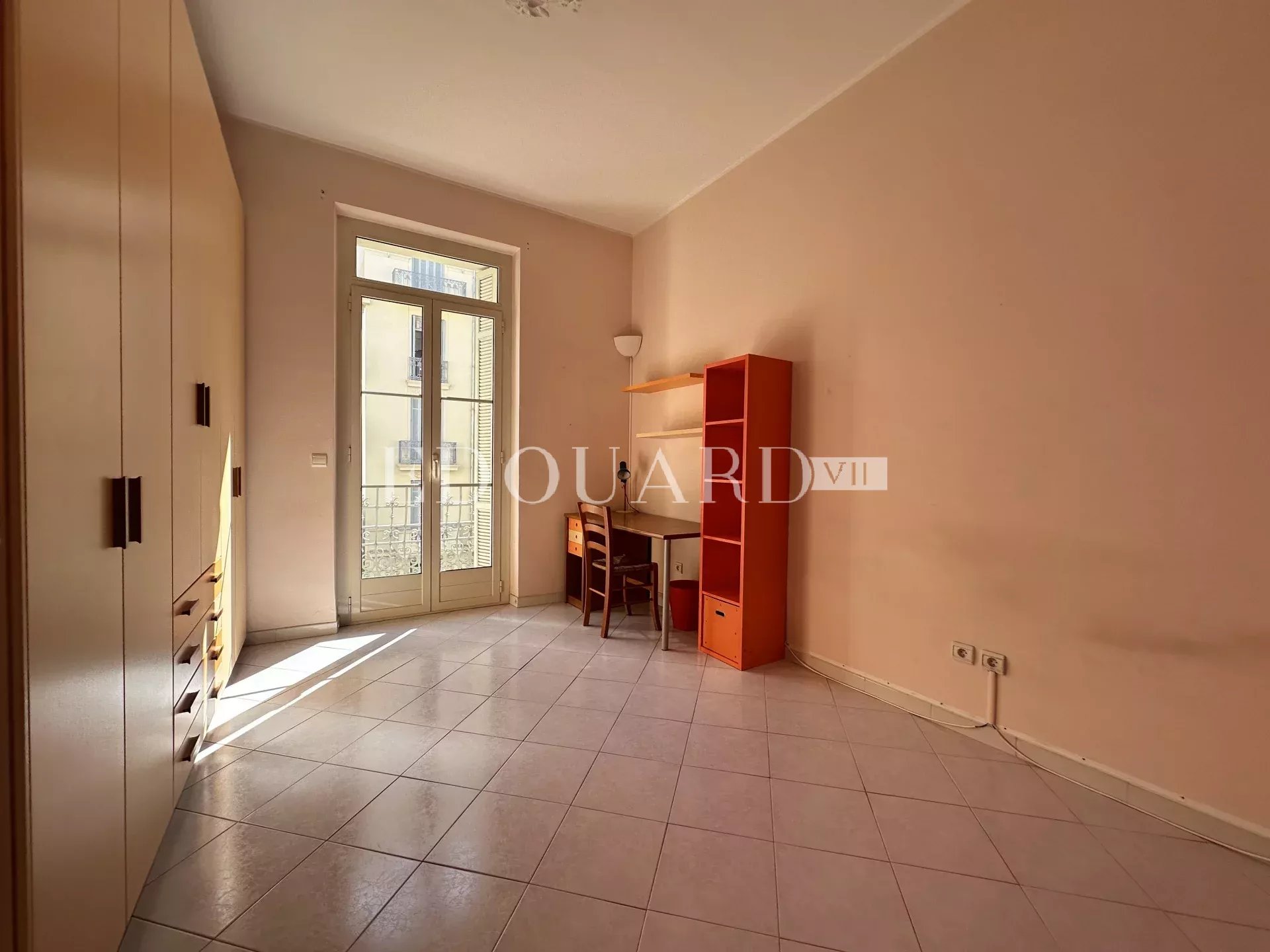 3 Bed, 1 Bath, ApartmentFor Sale, Menton, Alpes-Maritimes