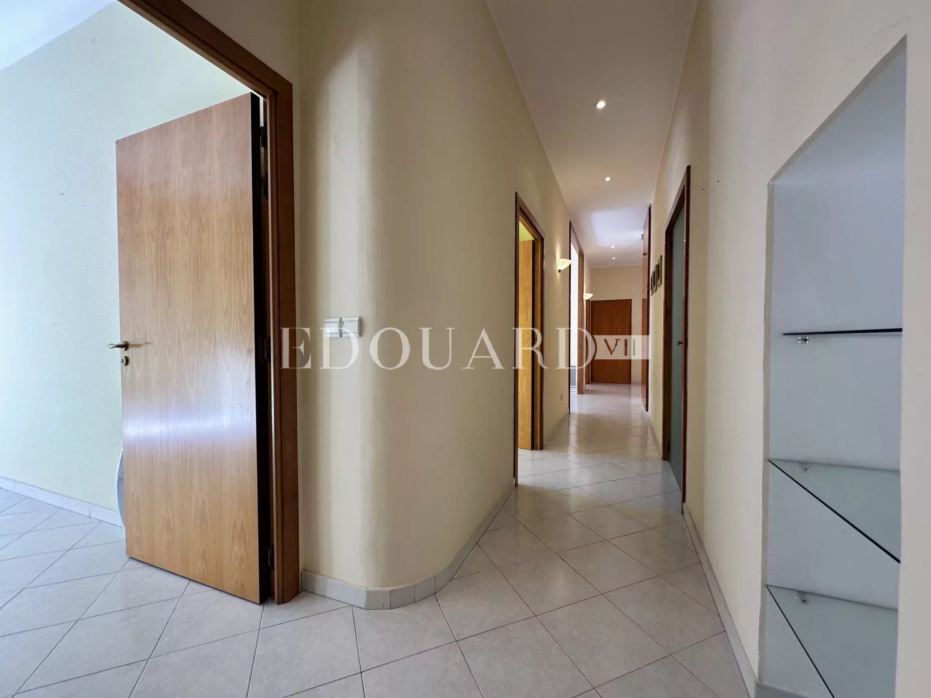 3 Bed, 1 Bath, ApartmentFor Sale, Menton, Alpes-Maritimes