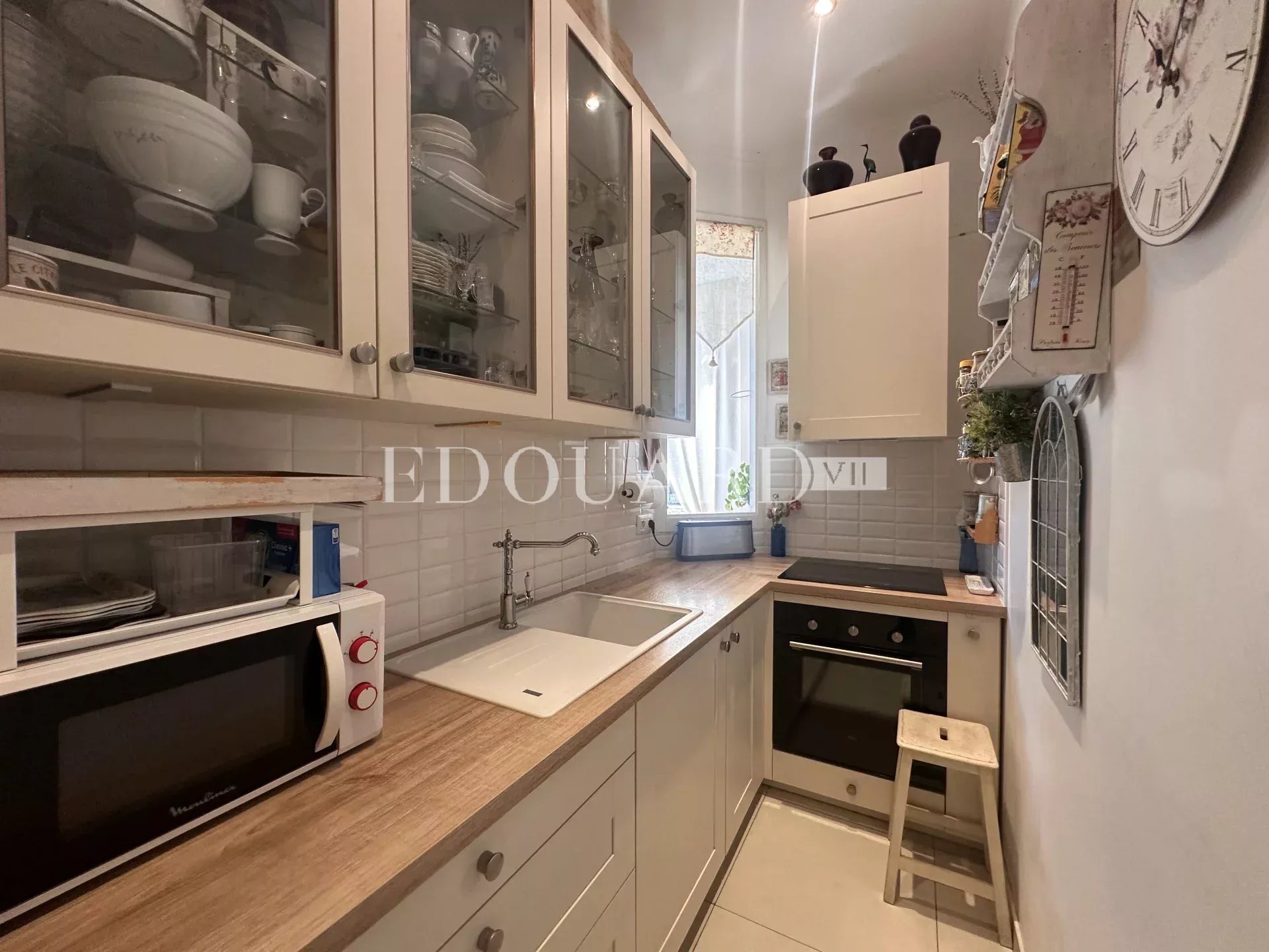3 Bed, 1 Bath, ApartmentFor Sale, Menton, Alpes-Maritimes