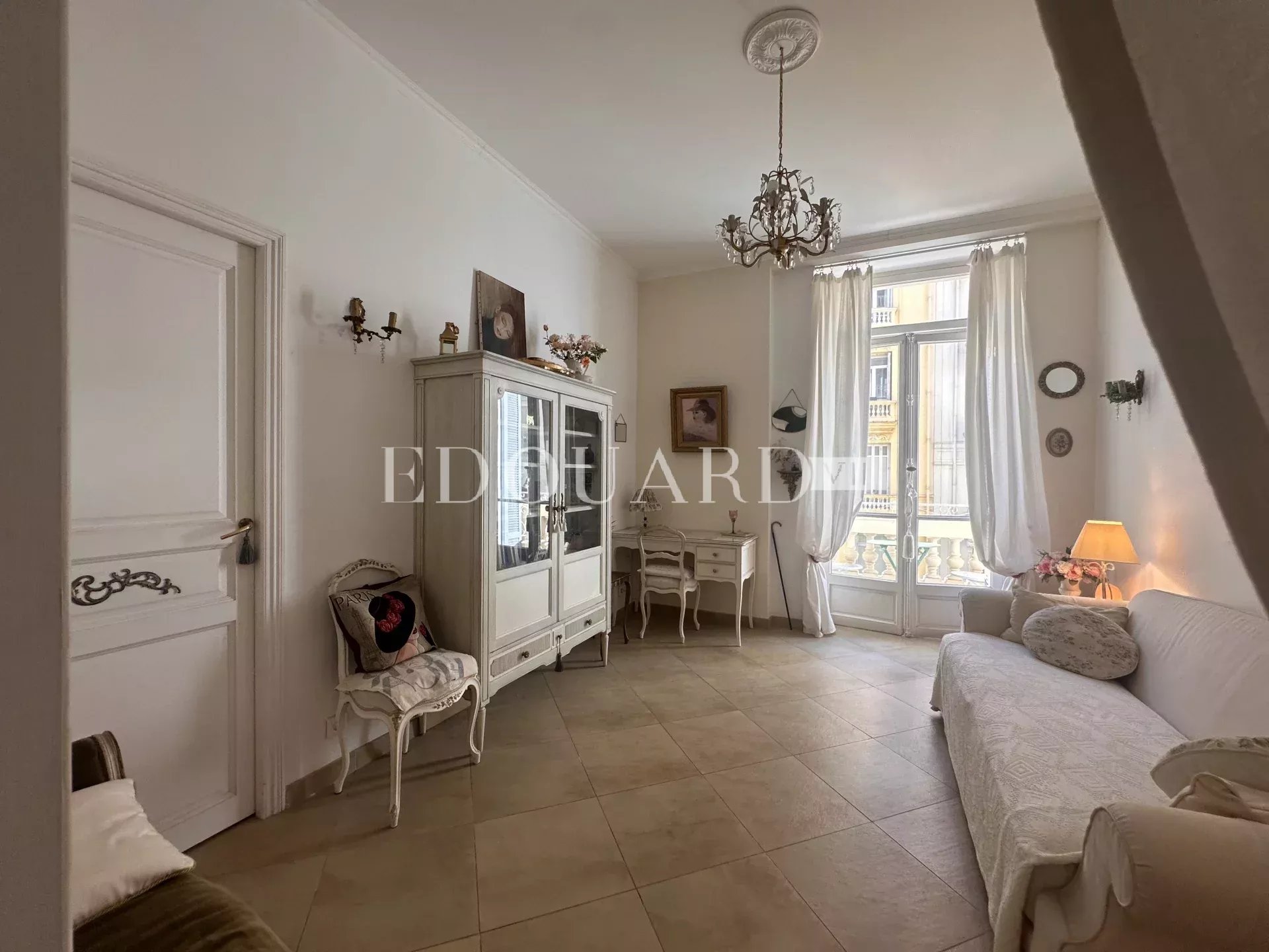 3 Bed, 1 Bath, ApartmentFor Sale, Menton, Alpes-Maritimes